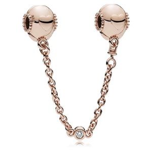 Pandora rose Embossed hearts safety chain clip